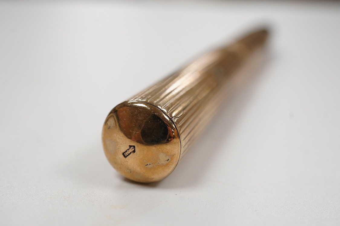 A Waterman FDW. 9ct. gold lined pattern fountain pen fitted with No.2 Waterman nib - good condition other than initials removed from cartouche